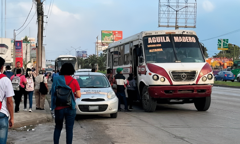 Suspenden a microbuseros intoxicados en Tamaulipas