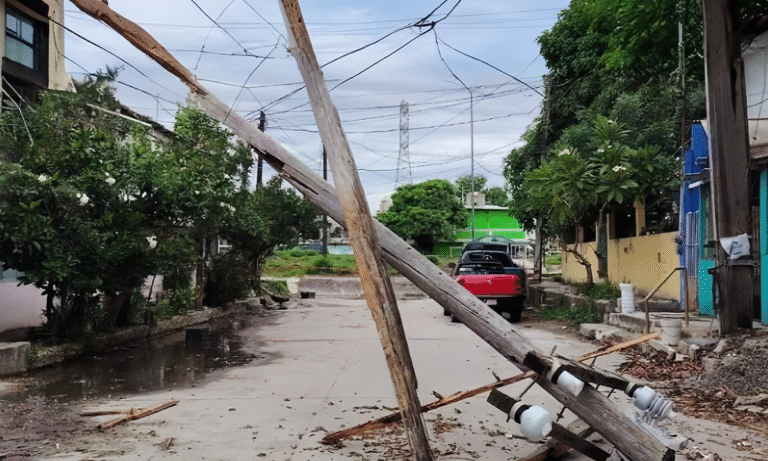 Frente frío deja sin luz a 77 mil personas