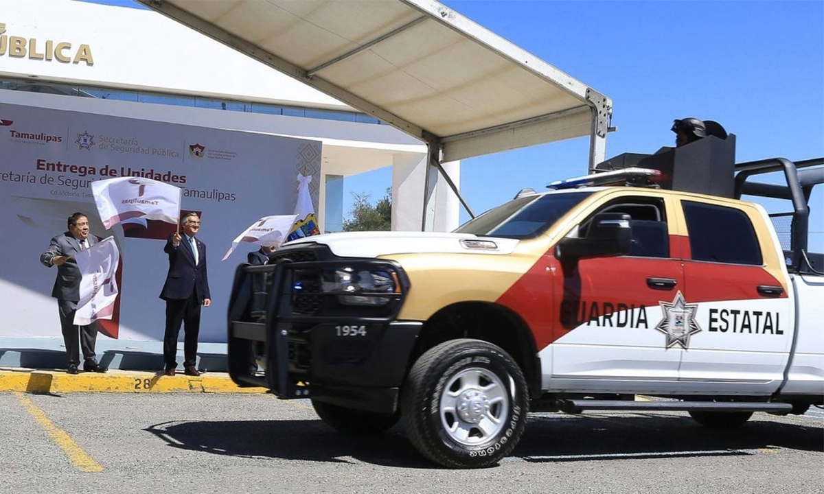 Recibe vehículos para seguridad pública